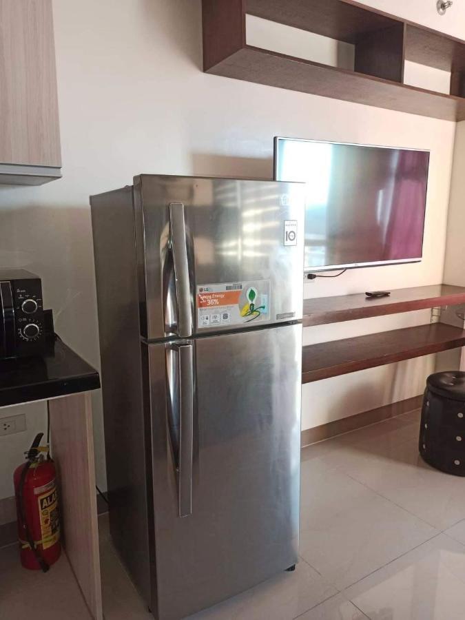 Mabolo Garden Flat A6 With Free Rooftop Pool Cebu Stadt Exterior foto