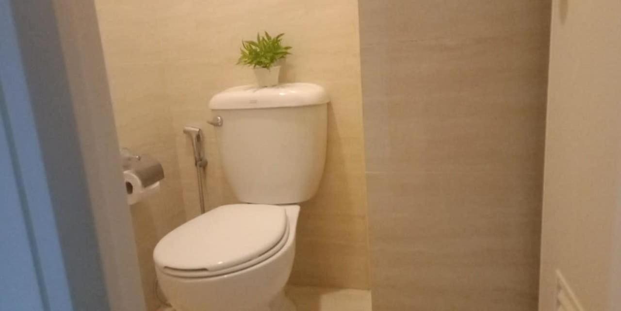 Mabolo Garden Flat A6 With Free Rooftop Pool Cebu Stadt Exterior foto