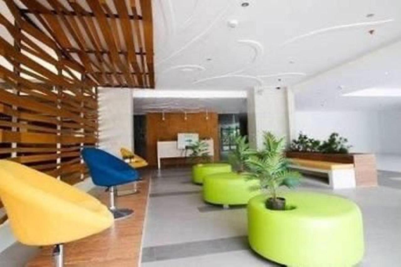 Mabolo Garden Flat A6 With Free Rooftop Pool Cebu Stadt Exterior foto