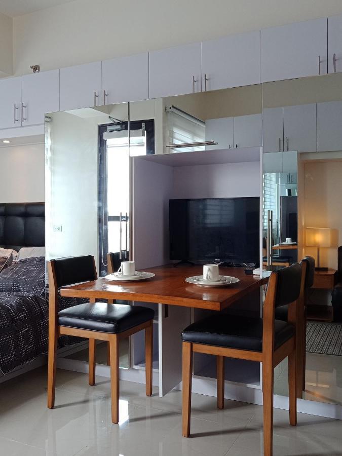 Mabolo Garden Flat A6 With Free Rooftop Pool Cebu Stadt Exterior foto