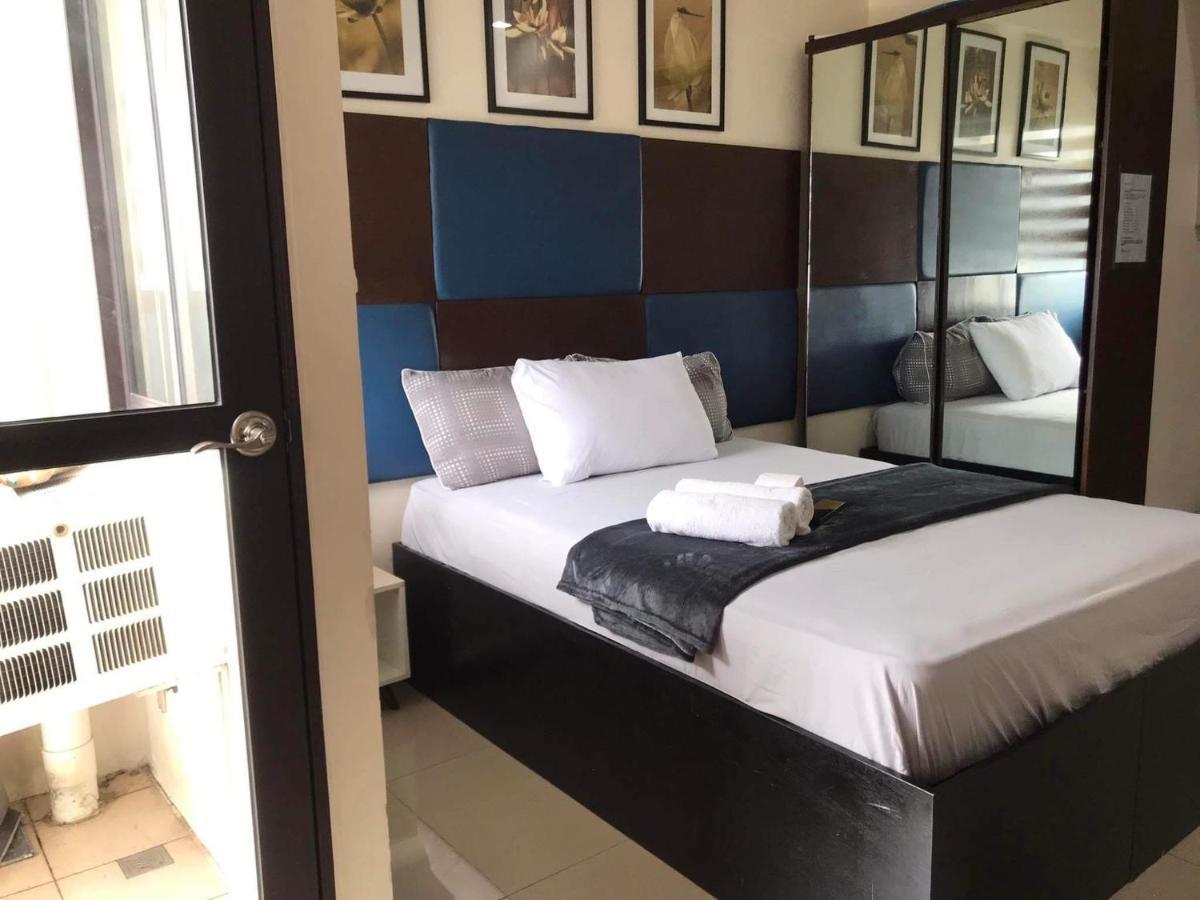 Mabolo Garden Flat A6 With Free Rooftop Pool Cebu Stadt Exterior foto