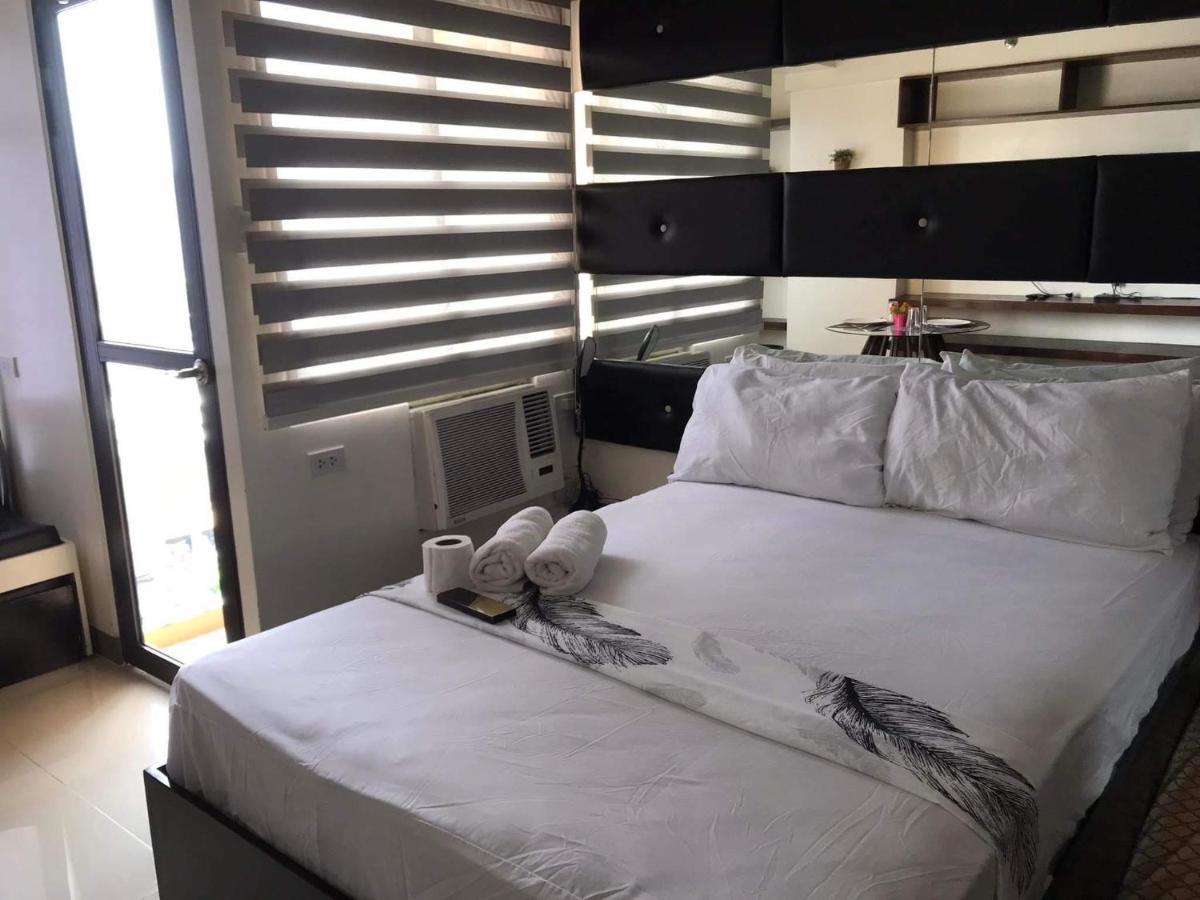 Mabolo Garden Flat A6 With Free Rooftop Pool Cebu Stadt Exterior foto