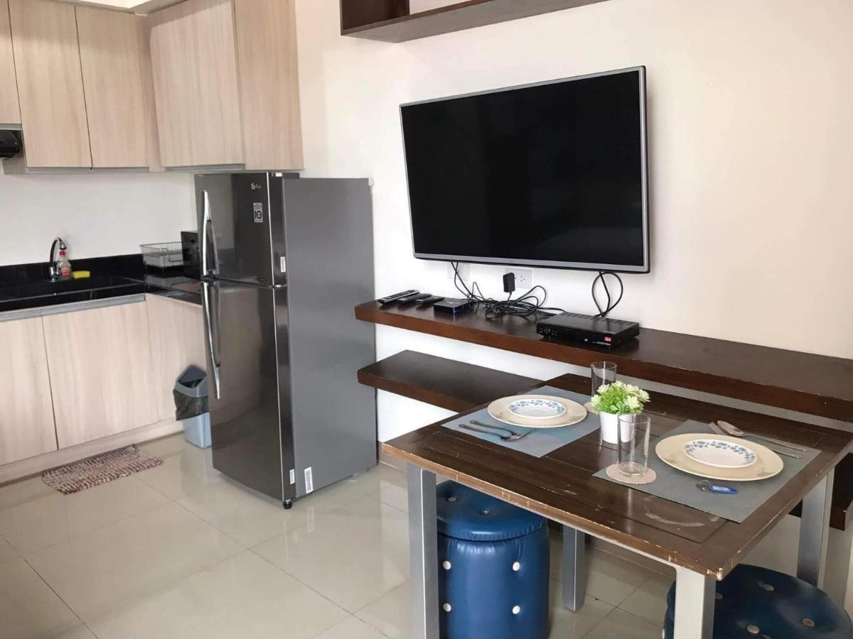 Mabolo Garden Flat A6 With Free Rooftop Pool Cebu Stadt Exterior foto