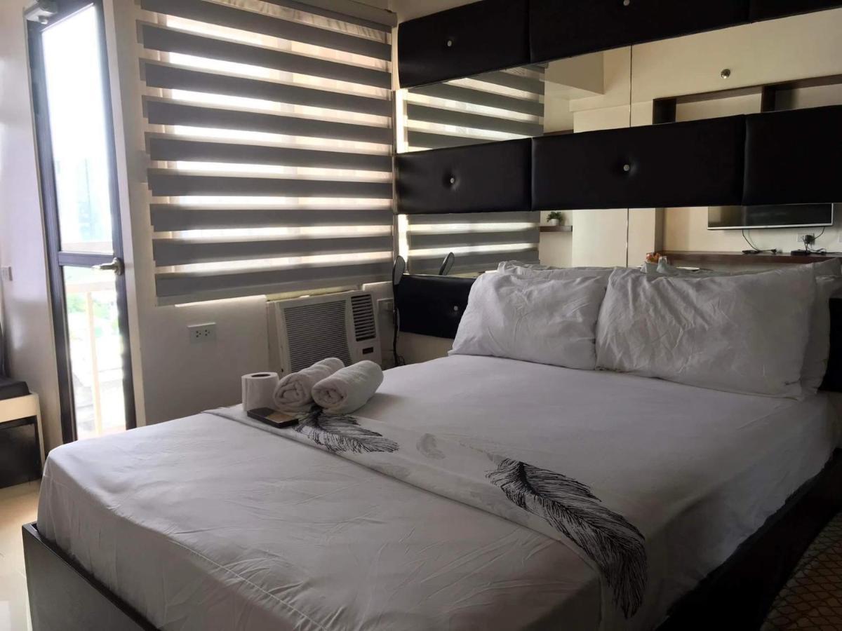 Mabolo Garden Flat A6 With Free Rooftop Pool Cebu Stadt Exterior foto
