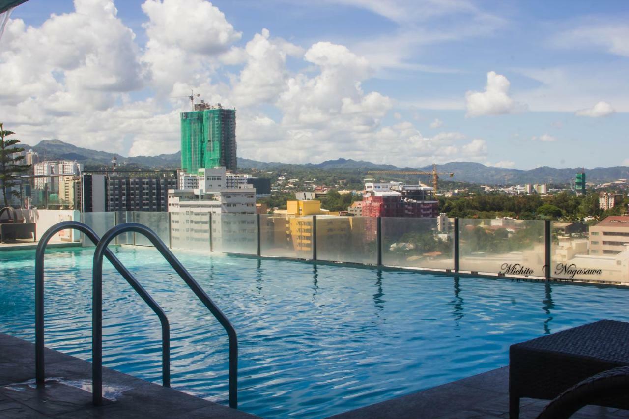 Mabolo Garden Flat A6 With Free Rooftop Pool Cebu Stadt Exterior foto