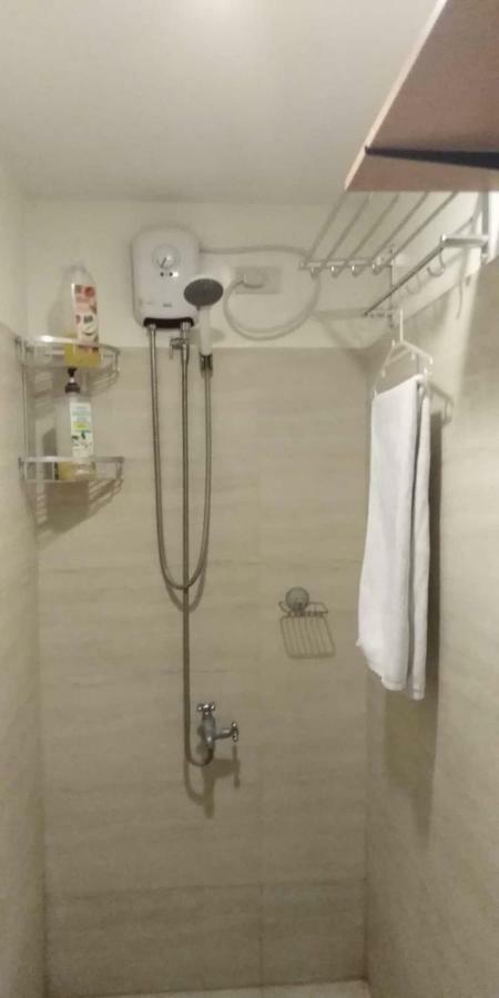 Mabolo Garden Flat A6 With Free Rooftop Pool Cebu Stadt Exterior foto